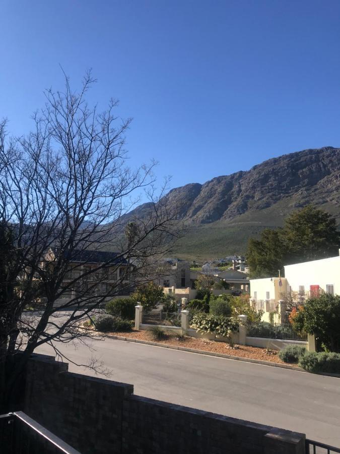 Comfortable Room With Large En Suite Bathroom Franschhoek Bagian luar foto